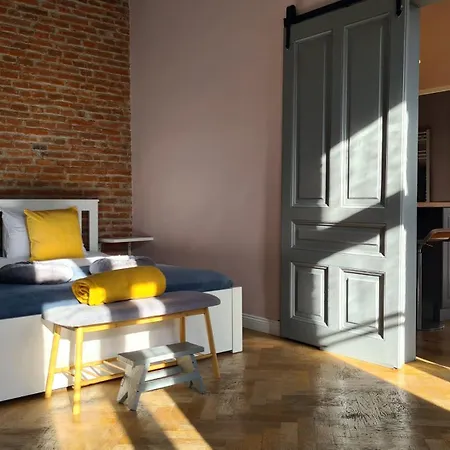 Republicii Brick Apartment Brasov