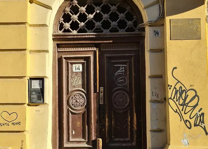 Republicii Brick * Braşov