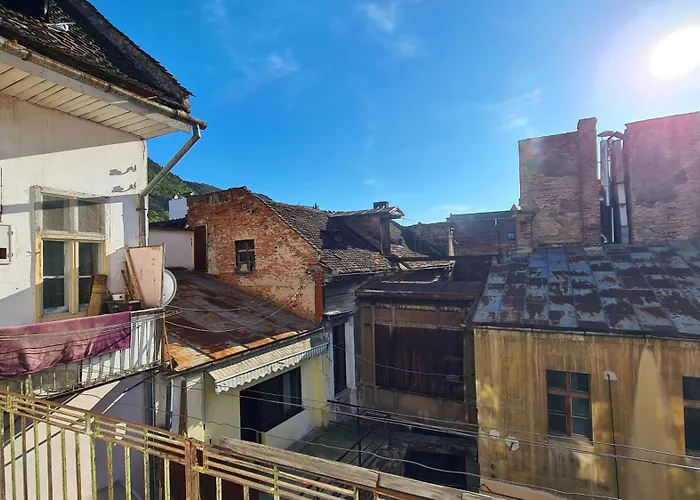 Republicii Brick Apartment *